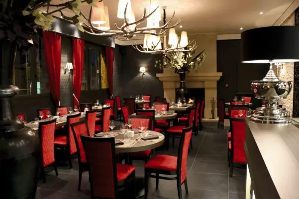 Hôtel de la Place Aunay-sur-Audon - Restaurant