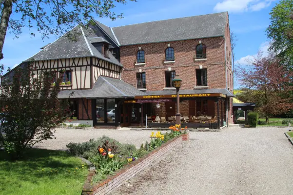 Moulin des Forges - Exterior de este establecimiento ubicado en Oise