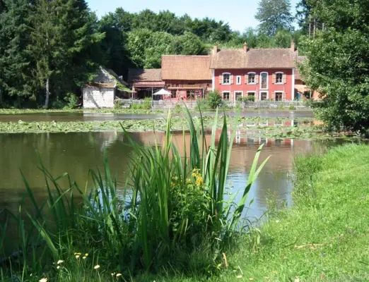 Moulin d'Artus - Sede del seminario a Beaubery (71)