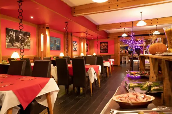 Hôtel Ibiza les 2 Alpes - Salle restaurant