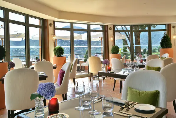 Tiara Yaktsa French Riviera - Restaurant