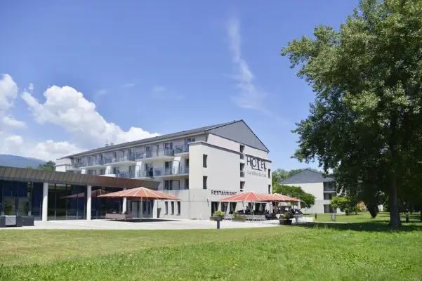 Hôtel & Résidence La Villa Du Lac à Divonne-les-Bains