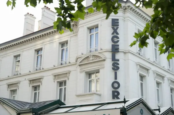 Hôtel Excelsior - Façade