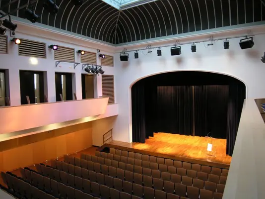 Palais Lumiere - Lugar de conferencias en Alta Saboya
