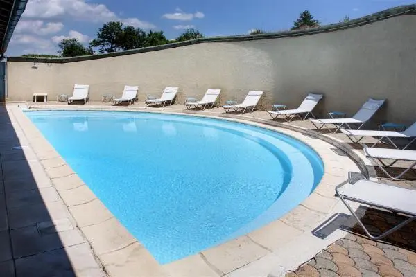 Best Western Hôtel du Golf d'Albon - La piscine