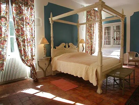 Chateau des Barrenques - bedroom