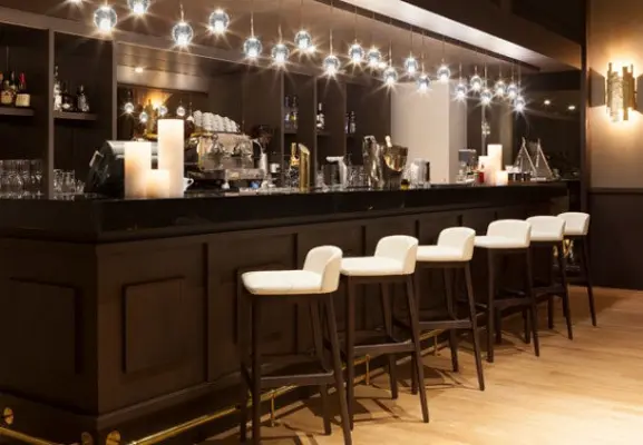 AC Hotel by Marriott Paris Le Bourget Airport - bar