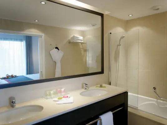 Newhotel Of Marseille - Salle de bain