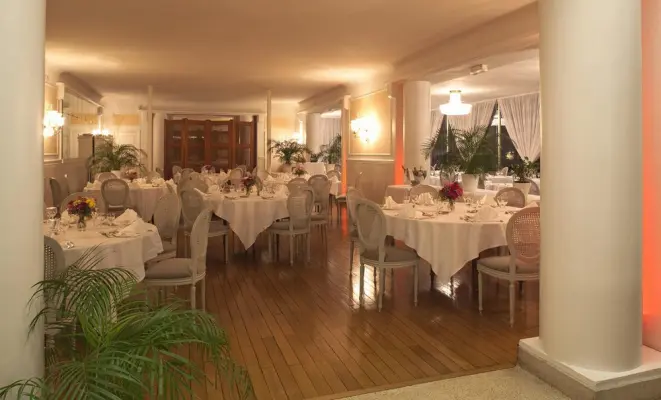 Royal Hôtel Saint Mart - Salle du restaurant