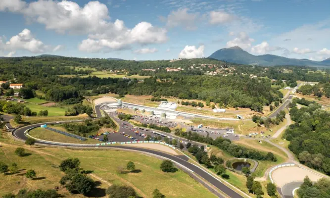 Circuit de Charade - Lieu de team building Auvergne
