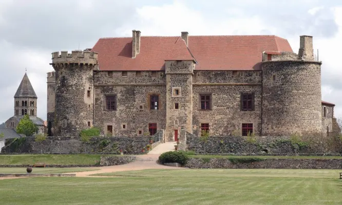 Château Royal de Saint Saturnin - Façade