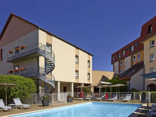 Ibis Beaune Centre - Hotel para seminarios con piscina