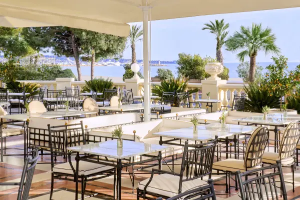 Carlton Cannes, a Regent Hotel - Terrasse du Riviera Restaurant