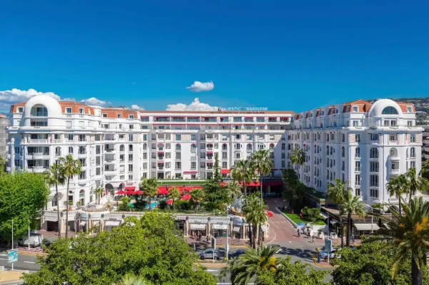 Hôtel Barrière Le Majestic Cannes - Extérieur