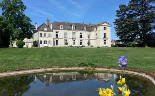 Château de Meursault - Outside the castle