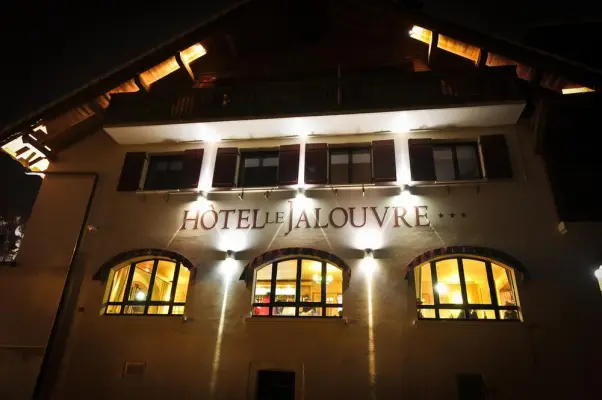 Hôtel Restaurant Le Jalouvre - Façade