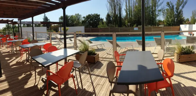 Adonis Aix-en-Provence - Terrasse et piscine 