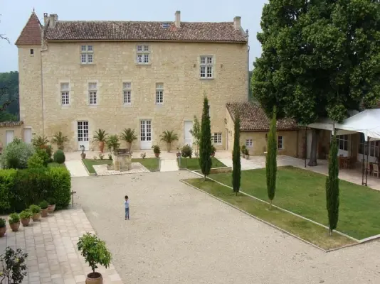 Château Isabeau de Naujan - Extérieur