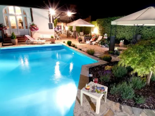 Hotel Restaurant Stéphane Nougier - Swimming Pool