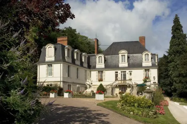 Château de Beaulieu Hôtel Restaurant et Spa - Façade