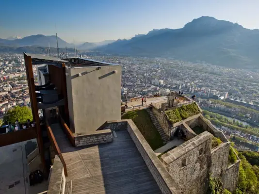 Fortaleza de la Bastilla en Grenoble