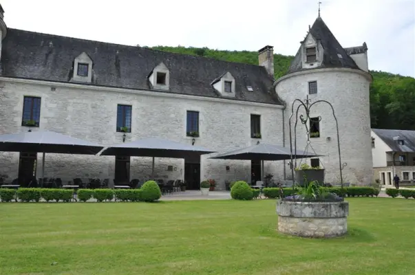 Chateau de La Fleunie - façade