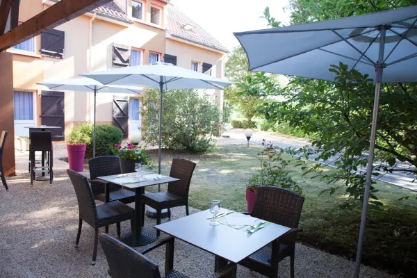 Sicheres Hotel Limoges Sud Restaurant Apolonia - Außenansicht