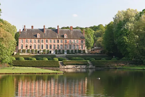 Château des Mesnuls - Esterno del luogo