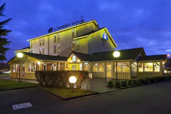 Comfort Hotel CDG Goussainville - In the evening