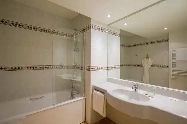 Best Western Hôtel Sourceo - Salle de bain