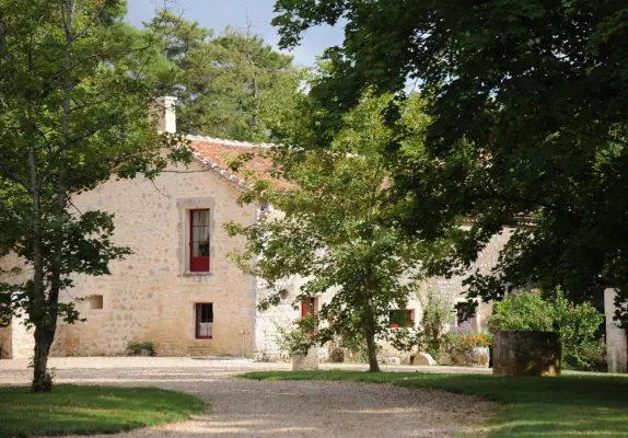 Domaine des Ombrais - Lugar del seminario en Saint-Projet-Saint-Constant (16)