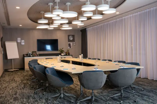 Hampton by Hilton Paris Clichy - Espace meeting boardroom