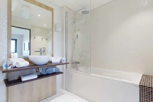 Kyriad Prestige Résidence Cabourg - Salle de bain