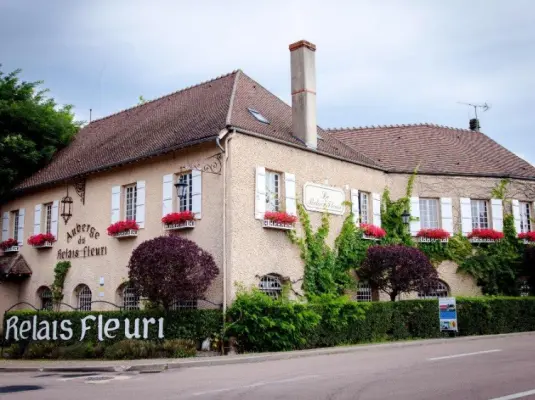 Auberge du Relais Fleuri - hotel seminario Yonne