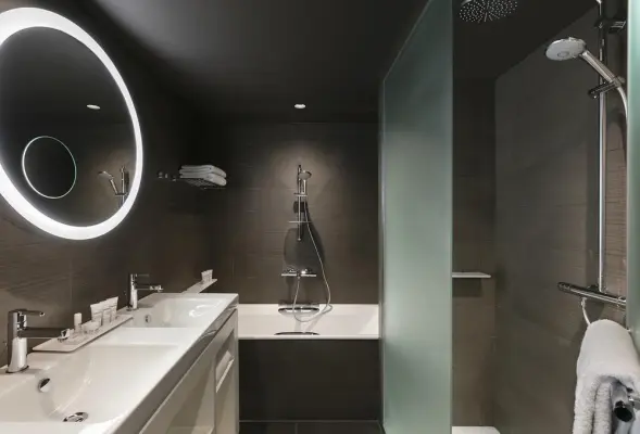 Innside Paris Charles de Gaulle - Bathroom