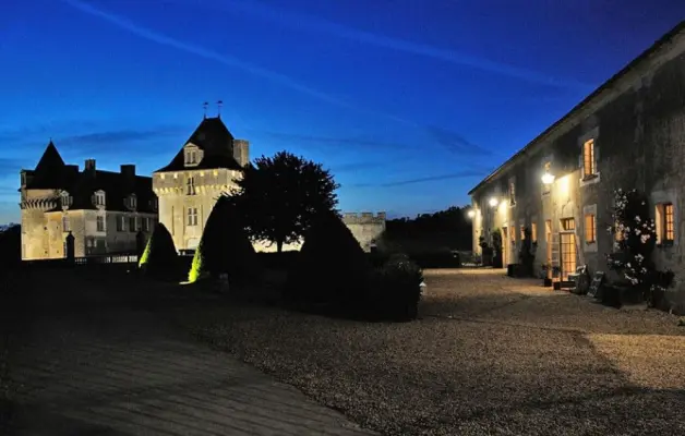 Château de la Roche Courbon - En soirée