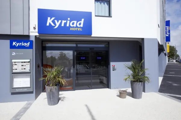 Kyriad La Rochelle Centre Les Minimes - Accueil