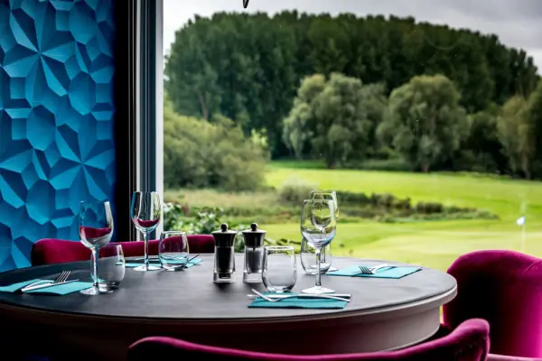 Arras Golf Resort - Table