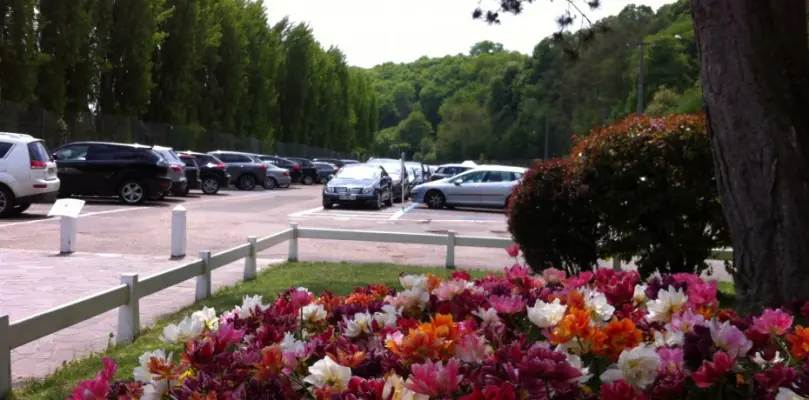 Le Prieuré Golf et Country Club - Parking