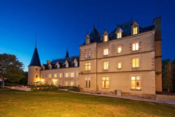 Château de Saint Alyre - En soirée