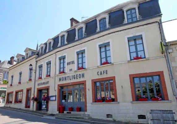 Hôtel Restaurant le Montligeon - Vorderseite