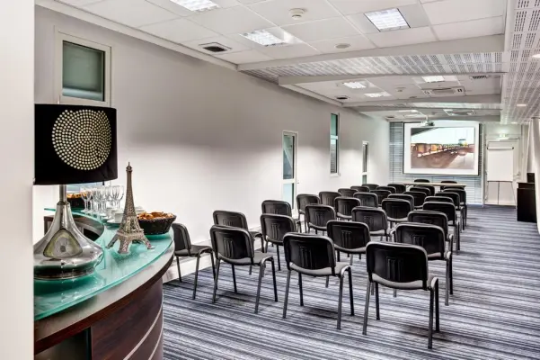 Biarritz Airport Business Center - Basque Country - Paris room in theater configuration