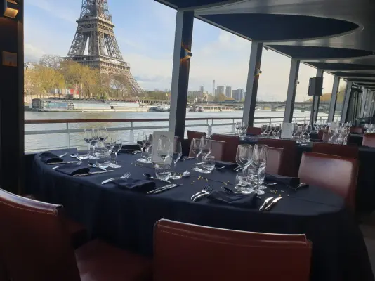 Bleu Seine Bel Ami - Déjeuner Tour Eiffel