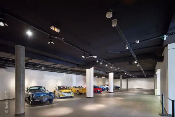 Car Museum Club - intérieur