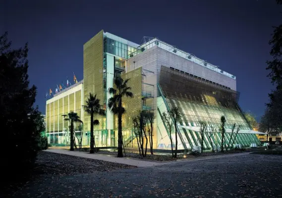 Palais des Congres Georges Pompidou - El Centro de Congresos de Perpiñán