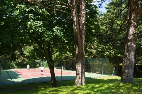 Le Manoir Hôtel - Le Manoir Hotel - Le court de tennis