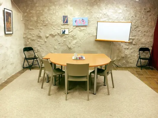 Das Host-Büro - Besprechungsraum