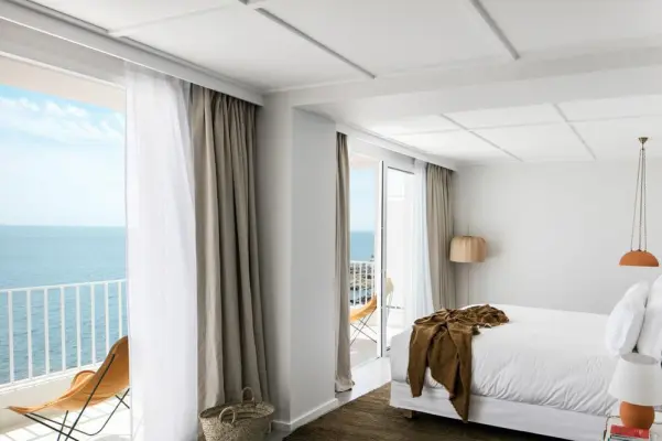 Hôtel Les Roches Rouges - Chambre avec vue sur mer