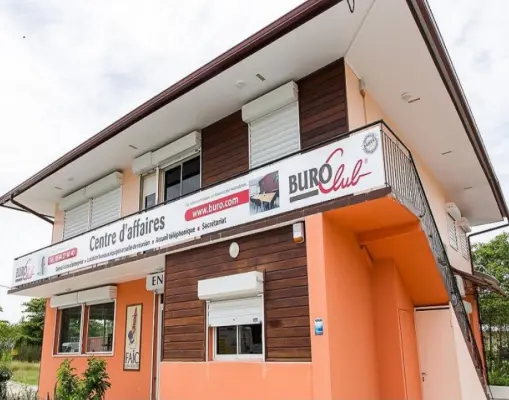 Buro Club Guyane - Façade