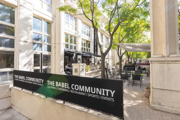 The Babel Community - Montpellier - Terrasse - La Cantine - The Babel Community